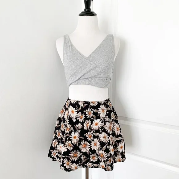 Urban Outfitters Skirts Urban Outfitters Floral Daisy Flowy Mini Skirt Poshmark
